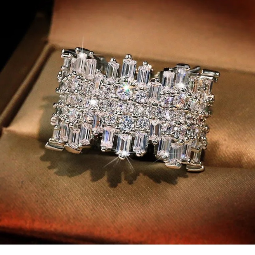 925 Sterling Silver White Topaz Womens Ring 9 62$